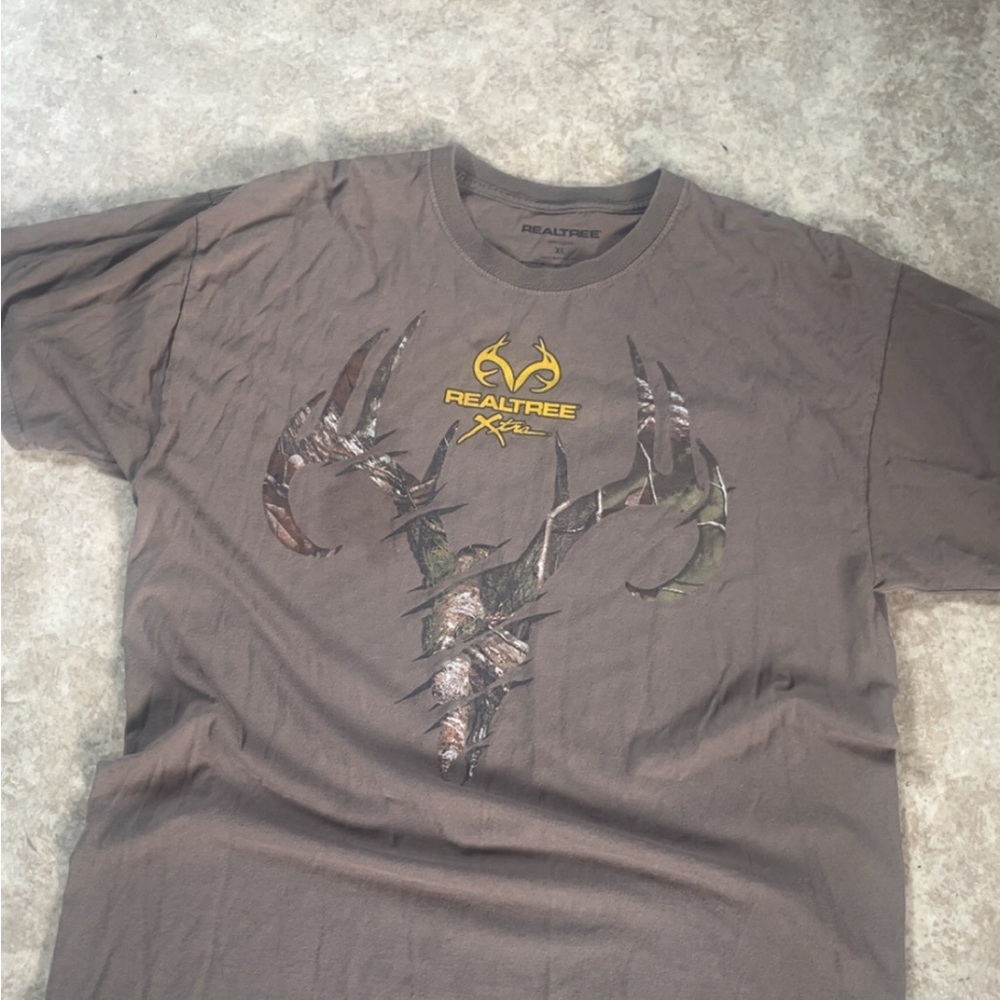 Realtree Brown Short Sleeve Tee Artistic Design